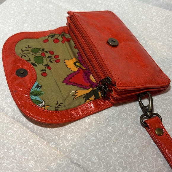 Latino Leather Wristlet/Wallet - Picture 12 of 12